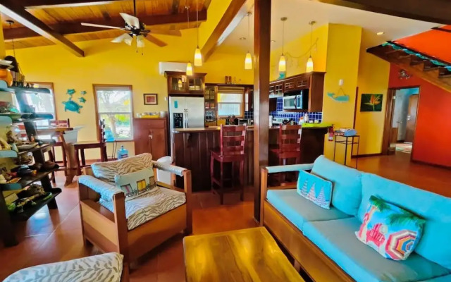 Casa De Bonita 4 Bedroom Home by RedAwning