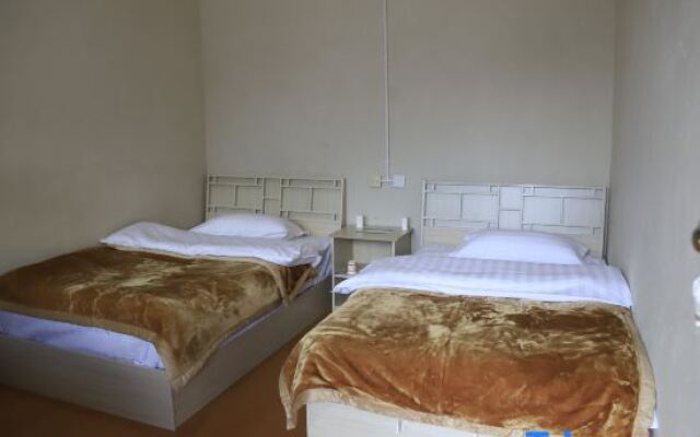 Tiger Leaping Gorge Pillow Landscape Homestay