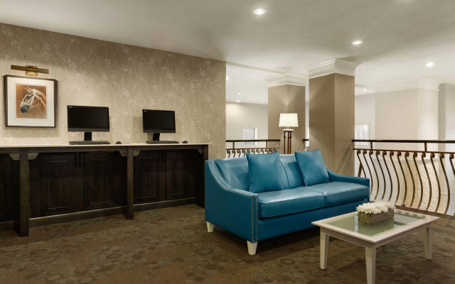 Days Inn & Suites by Wyndham Brandon