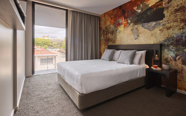 Kennigo Hotel Brisbane, Independent Collection by EVT