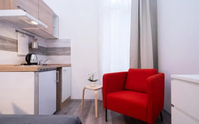 New comfy studio at convenient location