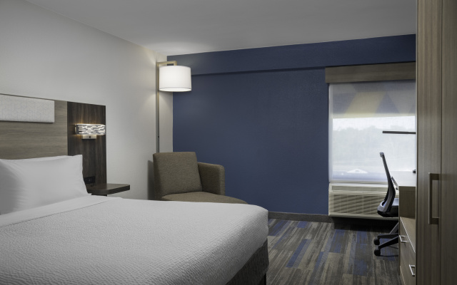 Holiday Inn Express Washington DC - BW Parkway by IHG