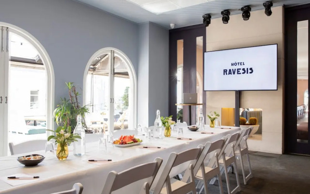 Hotel Ravesis
