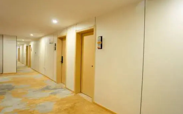 Zhaotong Kaifeng Hotel