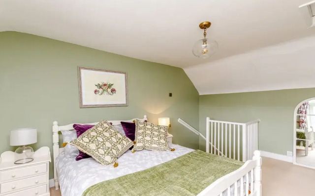 3 Canalside Cottages
