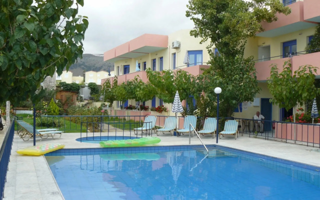 Leonidas Studios & Apartments