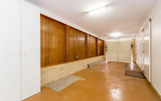 Lowset Sweetie, Central to Everything - Partridge St, Bongaree