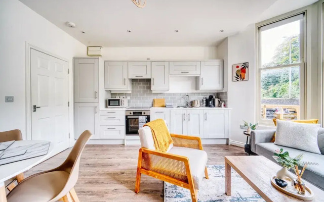 Stunning 2 Bed City Centre & Bute Park