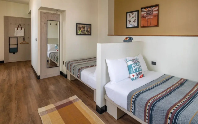 Moxy Phoenix Downtown
