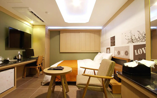 Orsay Business Hotel