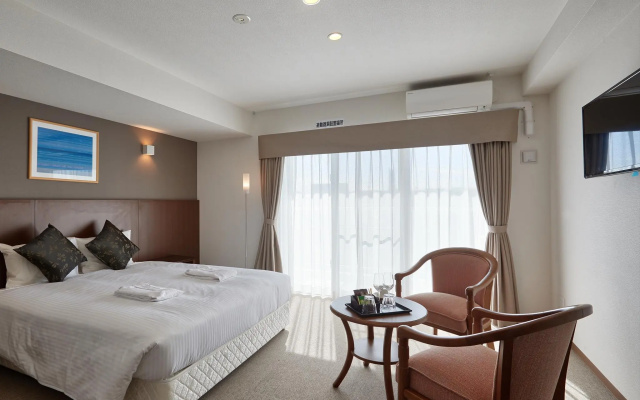 Creass Hotel TSUBOGAWA Marche – Guest Rooms – Naha