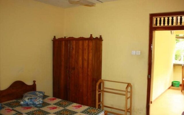 Dimuthu Tour Inn