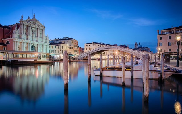 Отель NH Venezia Santa Lucia