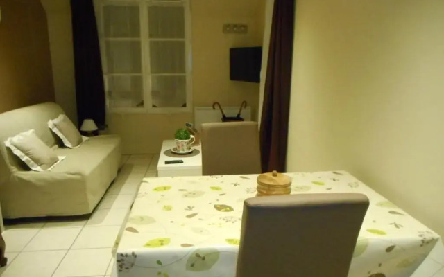 Aux Cottages