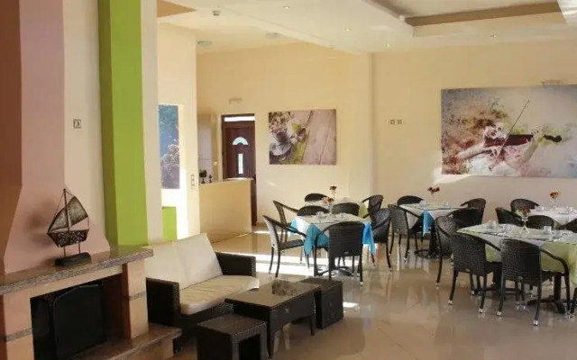 Green & Blue Hotel
