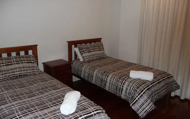 City Escape 3BD in Adelaides East End 6