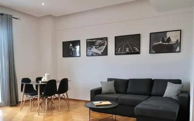 SynPiraeus Apartments & Studios