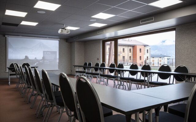 Hotel Base Camp Lodge