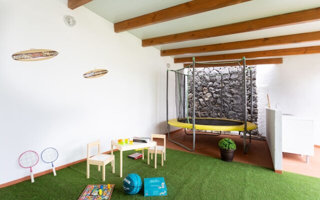 Duplex Acorán with pool and sea view