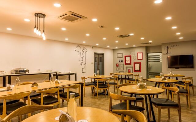 OYO Townhouse 025 Garuda Mall Bangalore