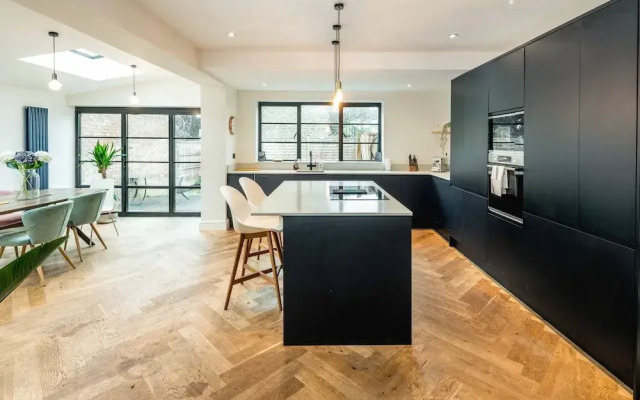 Stylish 3B Fulham Flat Garden near Thames & Tube