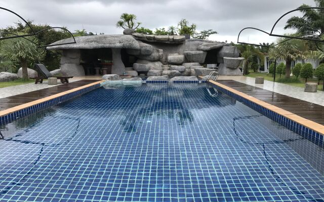 Khaolak Mountain View