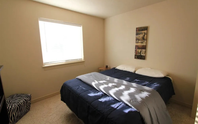 Gorgeous Meridian Home W/community Pool!