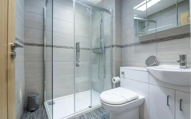 Harry s - 2 Bedroom Holiday Home - Tenby