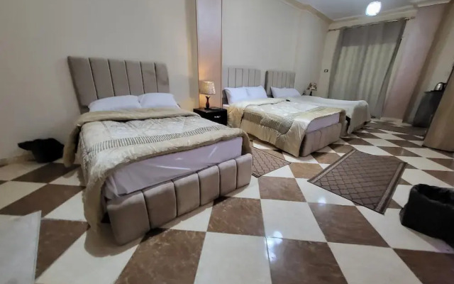 Pyramid Stars Inn