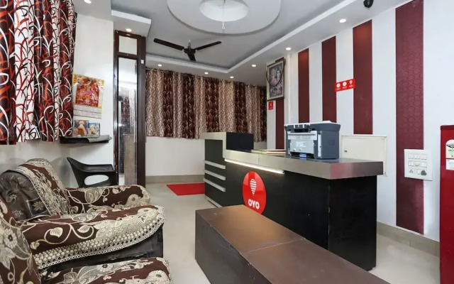 OYO 11623 Hotel Shiva Palace