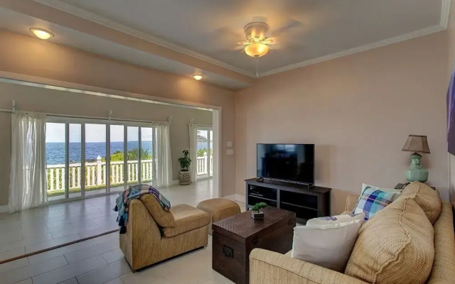 Paradise Ocean View 2 Bedroom Home by RedAwning