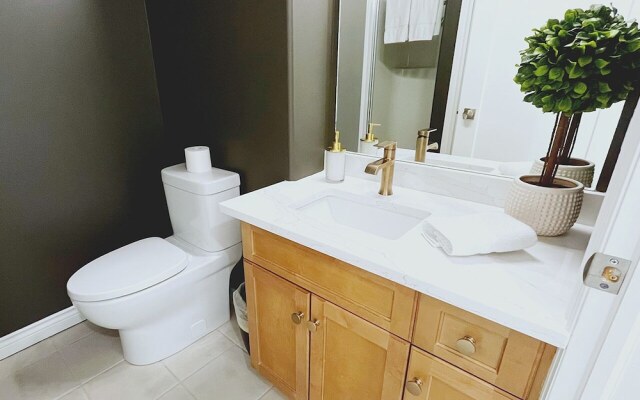 Sunset Oasis Kelowna