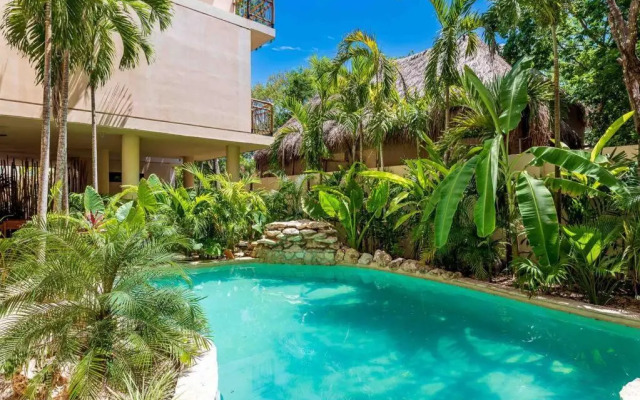 @villa.akbal- 2bd rooftop w/ open dinning room