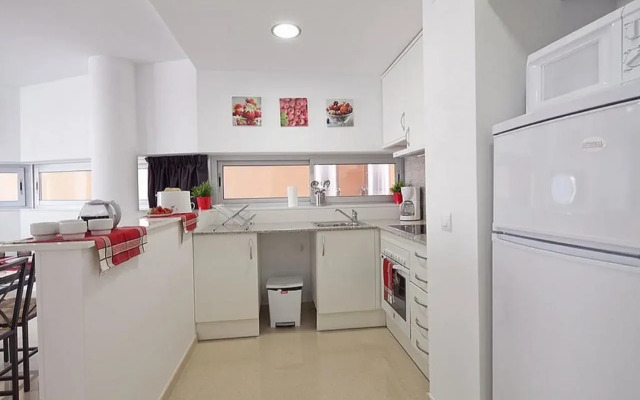 Charmsuites Paralel Apartments