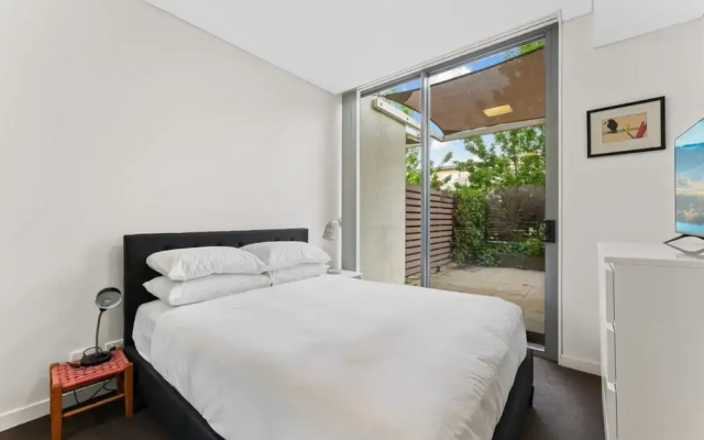 Tranquil 1-bed Apartment With Courtyard, Pool, BBQ