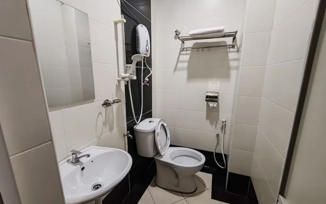 Hotel Kuang Hua Sitiawan Near To (UniKL-MIMET)