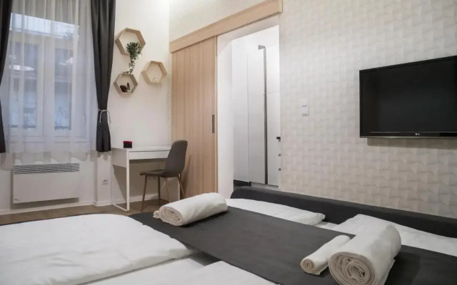 Stunning Studio Apartment