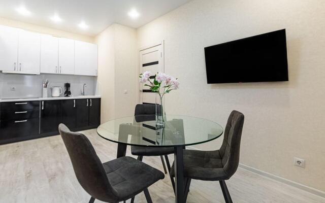 Пять звезд на улице Ленина 58