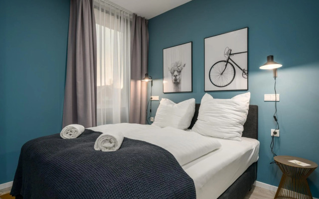 BRIGHT: Stylish & Central - Kitchen - Netflix