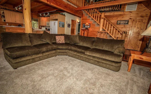 Arktos Jewel-589 by Big Bear Vacations