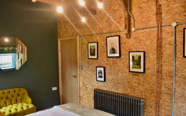 Ty Llaeth 2-bed Cottage, Sleeps 4, Pet Friendly