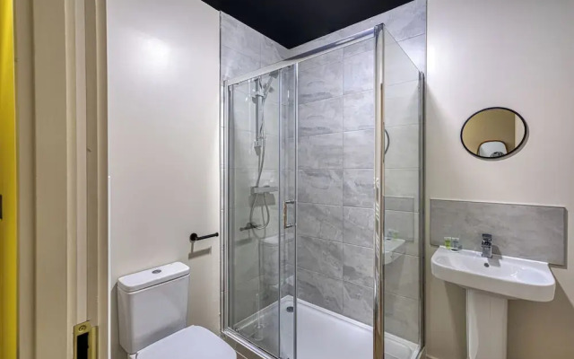 Renaissance House Apartments