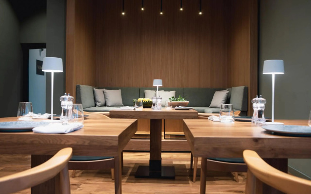 Anemi Hotel & Suites