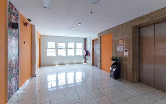 Simms Grand Inn