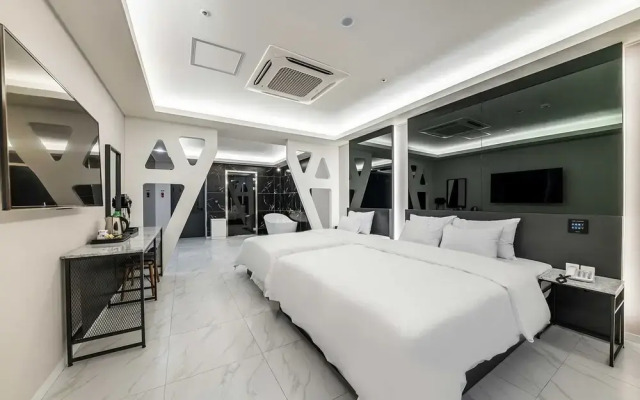 Suwon Homaesil Star Hotel