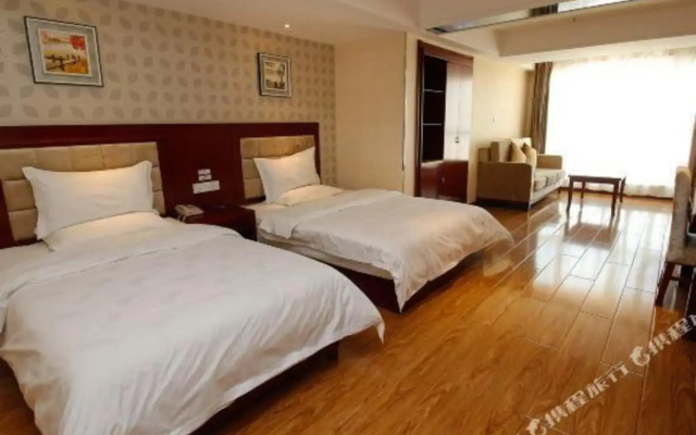 Yiju Hotel (Xining Railway Station Xinqian Guoji)