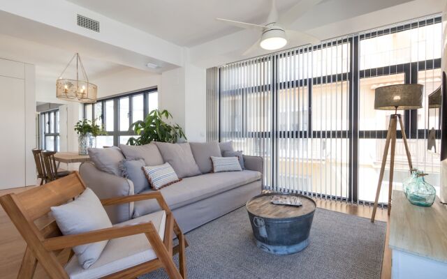 Chezmoihomes Plaza Nueva Penthouse