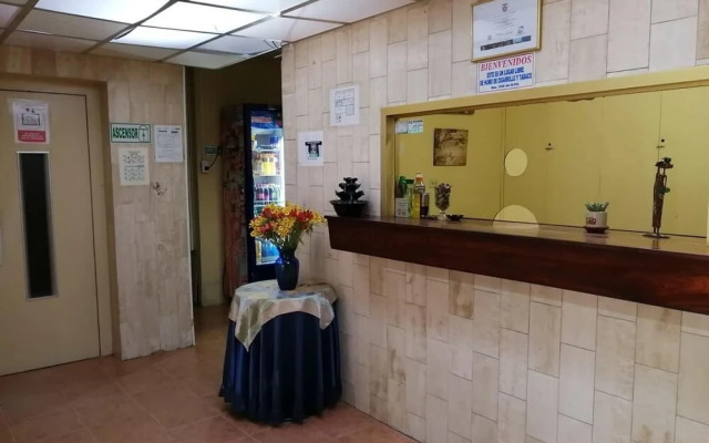 Hostal El Plaza