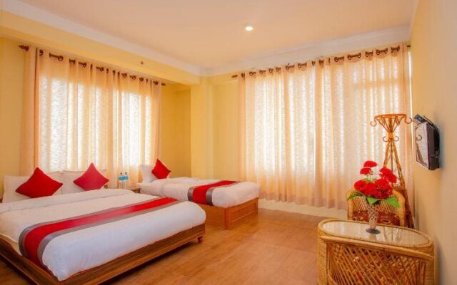 Hotel Himalayan Sunrise