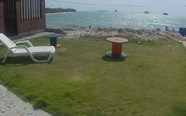 Rocky Cay Bay